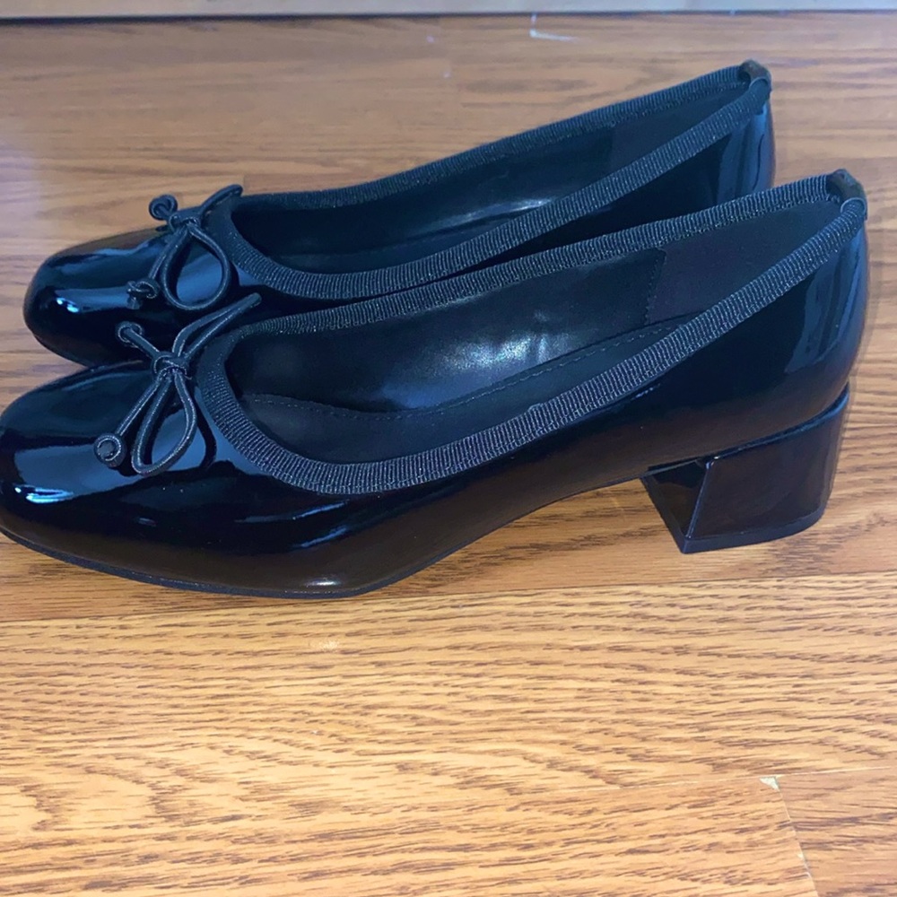 Women’s Black Ballet Pumps Size 5.5
